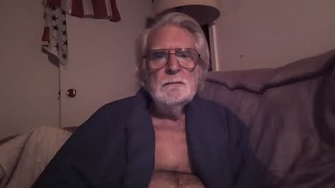 Snapshot of alphauniform chatting on January 2025 02:54:01 AM AlphaUniform online show from January 2025 02:54:01 AM