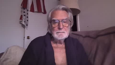 Snapshot of alphauniform chatting on January 2025 02:58:01 PM AlphaUniform online show from January 2025 02:58:01 PM