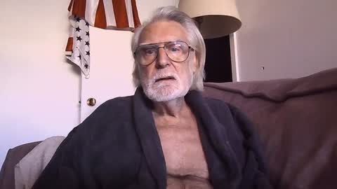 Snapshot of alphauniform chatting on February 2025 02:13:02 PM AlphaUniform online show from February 2025 02:13:02 PM