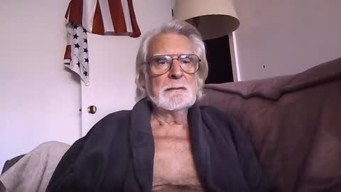 Snapshot of alphauniform chatting on February 2025 06:38:01 PM AlphaUniform online show from February 2025 06:38:01 PM