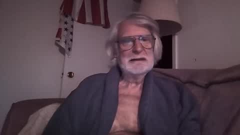 Snapshot of alphauniform chatting on February 2025 12:22:01 PM AlphaUniform online show from February 2025 12:22:01 PM