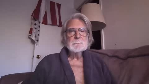 Snapshot of alphauniform chatting on March 2025 12:34:01 PM AlphaUniform online show from March 2025 12:34:01 PM