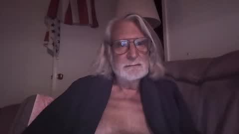 Snapshot of alphauniform chatting on September 2025 02:55:02 AM AlphaUniform online show from September 2025 02:55:02 AM