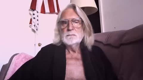 Snapshot of alphauniform chatting on September 2025 03:12:01 PM AlphaUniform online show from September 2025 03:12:01 PM