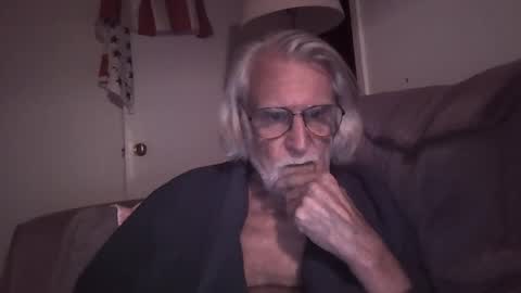 Snapshot of alphauniform chatting on October 2025 04:12:01 AM AlphaUniform online show from October 2025 04:12:01 AM