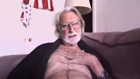 Snapshot of alphauniform chatting on November 2025 05:23:01 PM AlphaUniform online show from November 2025 05:23:01 PM