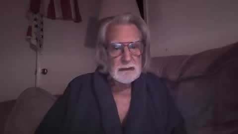 Snapshot of alphauniform chatting on December 2025 12:25:02 PM AlphaUniform online show from December 2025 12:25:02 PM