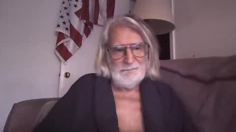 Snapshot of alphauniform chatting on February 2026 05:47:02 PM AlphaUniform online show from February 2026 05:47:02 PM