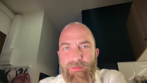 alroca82 online show from May 2026 03:31:02 PM
