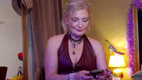 Alura Jenson online show from May 2026 10:40:01 PM