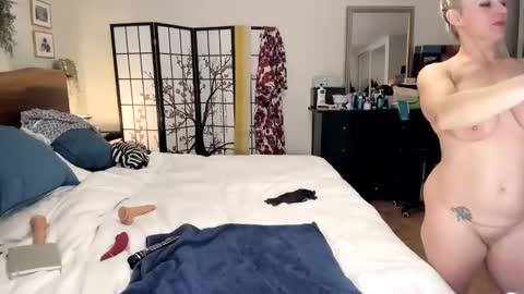 Snapshot of alwaysaffirming chatting on January 2025 11:31:01 PM AlwaysAffirming online show from January 2025 11:31:01 PM