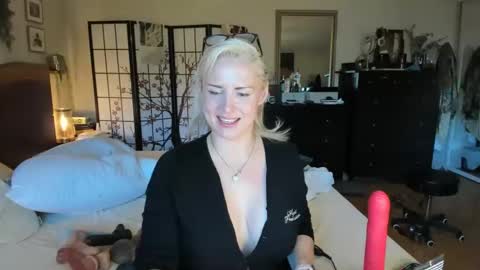 Snapshot of alwaysaffirming chatting on September 2025 07:30:01 PM AlwaysAffirming online show from September 2025 07:30:01 PM