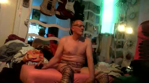 Snapshot of alwaysniceguy2 chatting on May 2026 02:40:02 AM HoneyMelonGuy online show from May 2026 02:40:02 AM