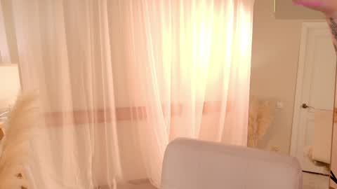 Lilu online show from May 2026 05:15:01 AM