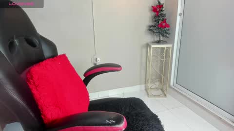 Snapshot of alya_collins chatting on December 2024 03:44:01 PM alya collins online show from December 2024 03:44:01 PM