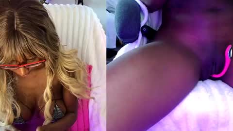 Snapshot of alys_at_college chatting on November 2025 07:03:02 PM Sweet Alys online show from November 2025 07:03:02 PM