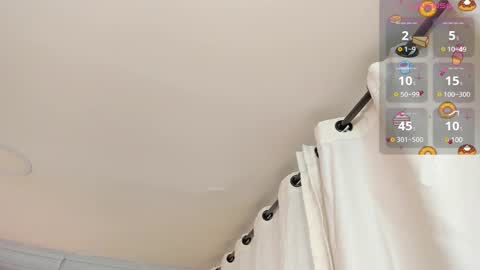 Snapshot of alys_baker chatting on December 2024 02:49:02 AM Alys online show from December 2024 02:49:02 AM