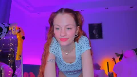 alyssa_smitt online show from October 2025 09:56:01 PM