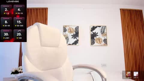 alyssabeauty_ online show from May 2026 07:09:02 PM