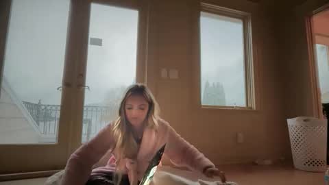 alyssastonee online show from December 2025 06:12:01 PM