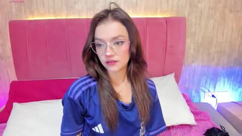 Snapshot of alyy_cut3 chatting on January 2026 01:27:02 PM Alyy online show from January 2026 01:27:02 PM