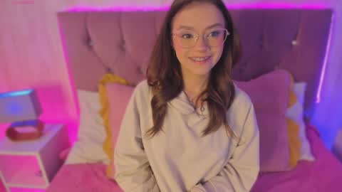 Snapshot of alyy_cut3 chatting on February 2026 01:26:02 PM Alyy online show from February 2026 01:26:02 PM