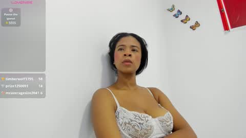 Snapshot of amaia_baez chatting on March 2025 10:10:02 PM AMAIA online show from March 2025 10:10:02 PM