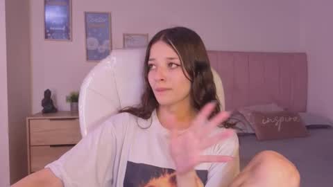 Snapshot of amaia_daniells chatting on November 2025 03:54:01 AM B I A N C A online show from November 2025 03:54:01 AM