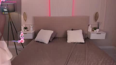 Amalia online show from February 2025 05:47:02 AM