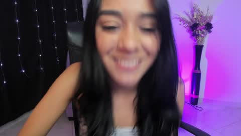 Snapshot of amalia_cruss chatting on December 2024 05:26:02 AM Amalia cruss online show from December 2024 05:26:02 AM