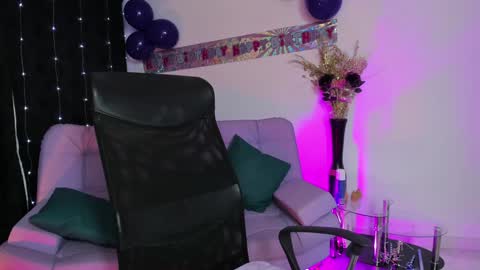 Snapshot of amalia_cruss chatting on January 2025 08:43:01 AM Amalia cruss online show from January 2025 08:43:01 AM