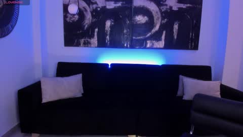 Snapshot of amalia_cruss chatting on October 2025 09:38:01 PM Amalia cruss online show from October 2025 09:38:01 PM