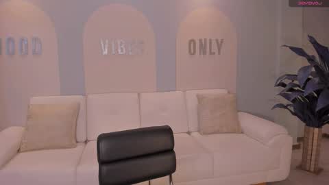 Snapshot of amalia_cruss chatting on November 2025 07:57:01 PM Amalia cruss online show from November 2025 07:57:01 PM