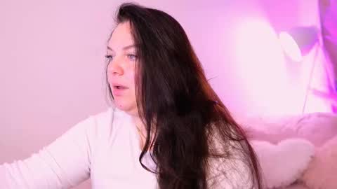 Snapshot of amalia_minkxx chatting on November 2025 04:07:02 AM amalia_minkxx online show from November 2025 04:07:02 AM