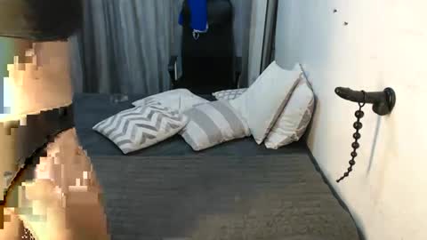 amaliafox11 online show from February 2025 01:35:02 PM