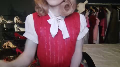 Snapshot of amaliecd chatting on February 2025 07:14:02 PM Amalie online show from February 2025 07:14:02 PM