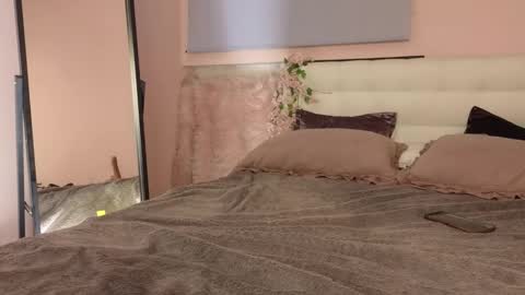 Snapshot of amalyvill chatting on October 2025 03:32:01 PM Anna My schedule for this week WednesdayThursdayFridaySaturday online show from October 2025 03:32:01 PM