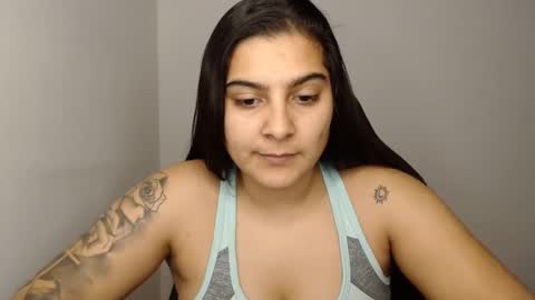 Snapshot of amanda5star chatting on January 2025 09:35:02 PM The queen of the biceps online show from January 2025 09:35:02 PM