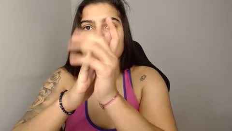 Snapshot of amanda5star chatting on January 2025 01:41:02 PM The queen of the biceps online show from January 2025 01:41:02 PM