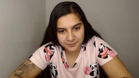 Snapshot of amanda5star chatting on January 2025 11:19:01 PM The queen of the biceps online show from January 2025 11:19:01 PM