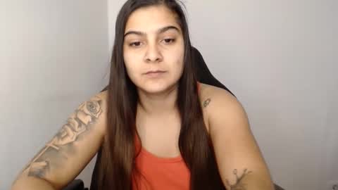 Snapshot of amanda5star chatting on January 2025 09:56:01 AM The queen of the biceps online show from January 2025 09:56:01 AM