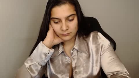 Snapshot of amanda5star chatting on January 2025 02:37:01 AM The queen of the biceps online show from January 2025 02:37:01 AM