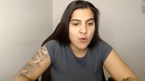 Snapshot of amanda5star chatting on February 2025 09:52:01 PM The queen of the biceps online show from February 2025 09:52:01 PM