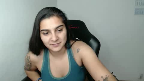 Snapshot of amanda5star chatting on November 2025 05:12:02 PM The queen of the biceps online show from November 2025 05:12:02 PM