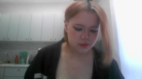 Snapshot of amanda_mia chatting on May 2026 01:20:02 PM amanda_mia online show from May 2026 01:20:02 PM