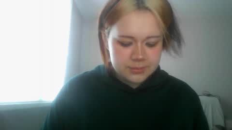 Snapshot of amanda_mia chatting on June 2026 05:25:01 AM amanda_mia online show from June 2026 05:25:01 AM