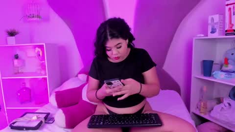 Amanda online show from September 2025 04:01:01 AM