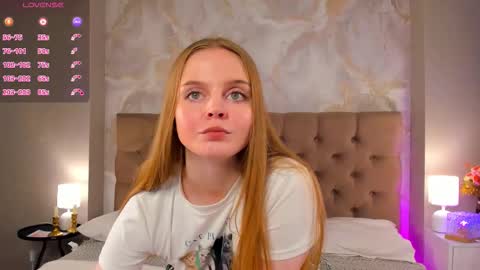 Snapshot of amanda_stele chatting on November 2025 02:43:02 AM Amanda online show from November 2025 02:43:02 AM