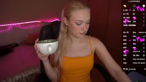 Amanda online show from August 2026 08:33:02 PM