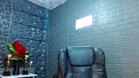 amandaleon online show from January 2025 06:57:01 AM